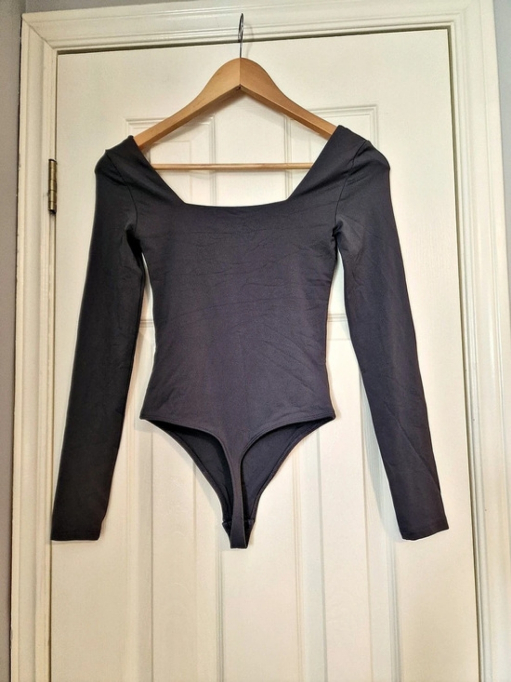 Aritzia Babaton Contour Squareneck Longsleeve Bodysuit Gray XS